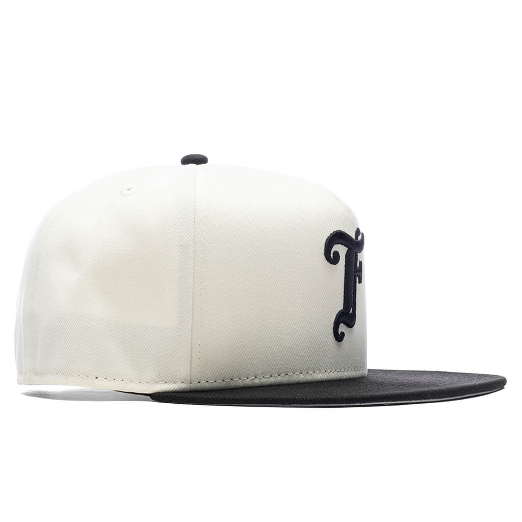 FEATURE x New Era 9Fifty A-Frame Old English F Snapback - Chrome/Black