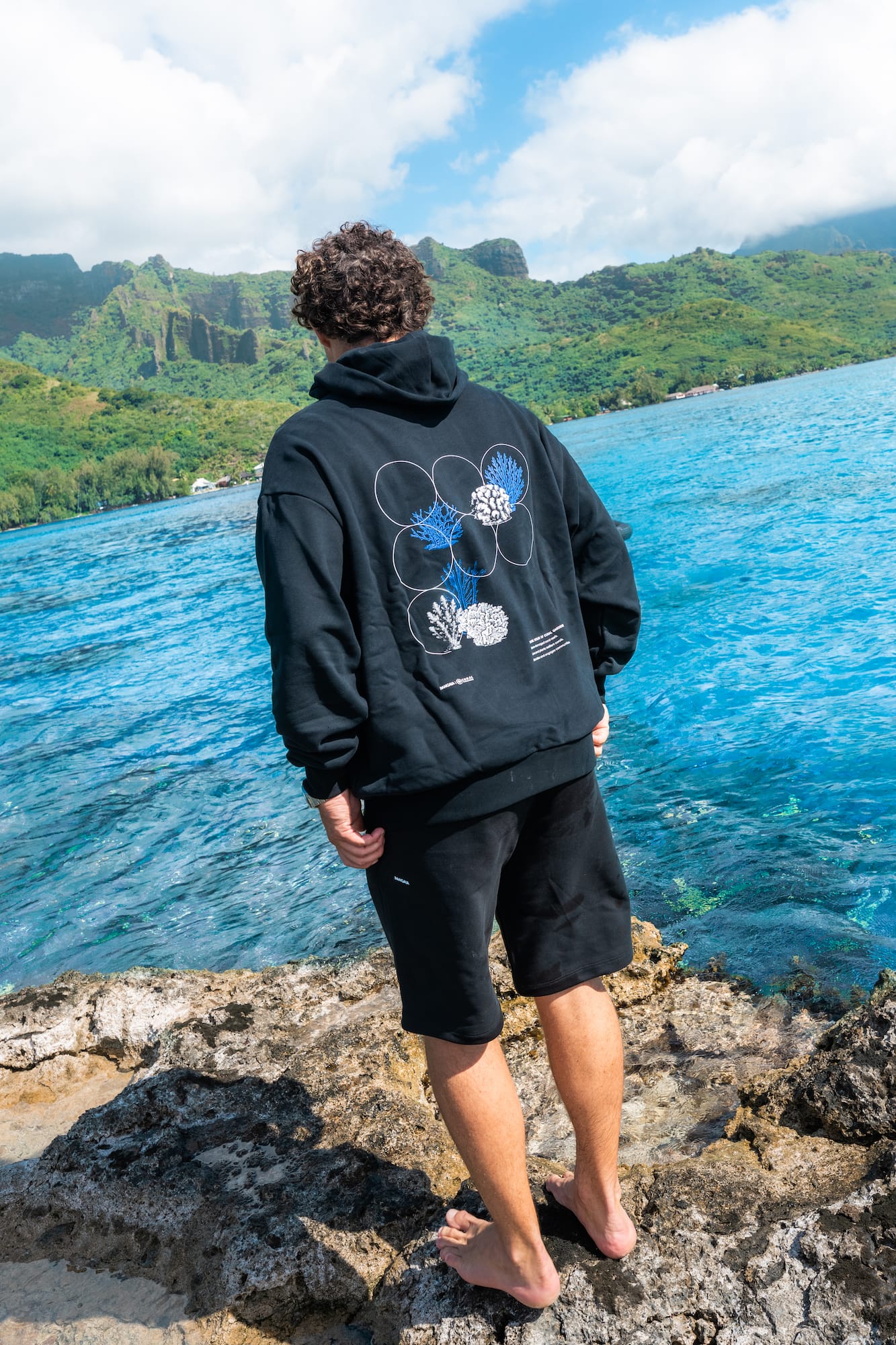 Mens Coral Gardeners Midweight Hoodie—Black